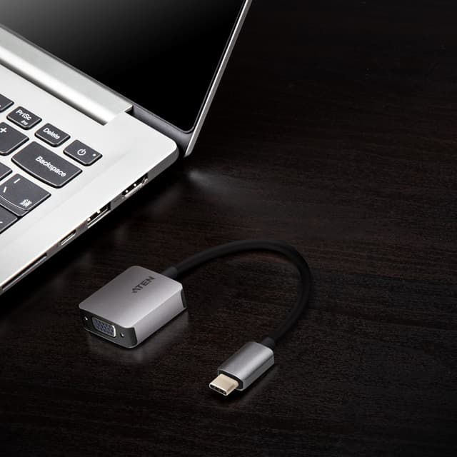 USB-C to VGA Adapter