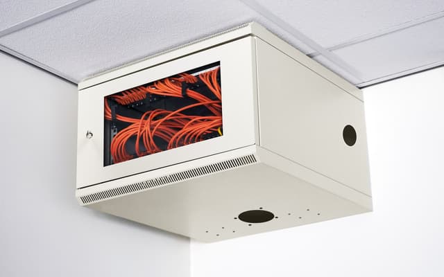 6U/8U Wall Mount Rack